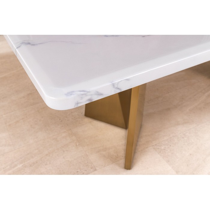Table de salle à manger OREA – Rectangulaire – Marbre blanc et doré – Pieds métal – Style chic et moderne