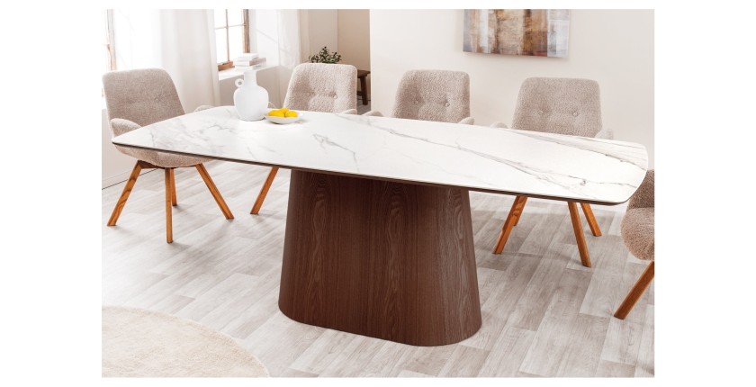 Table rectangulaire LUMEA – 200 cm – Plateau céramique effet marbre blanc et pied en bois foncé – Style contemporain