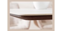 Zoom sur le bord du plateau de la table LUMEA blanche et bois rectangulaire