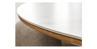 Zoom sur le bord de la table LUMEA blanche et bois ronde