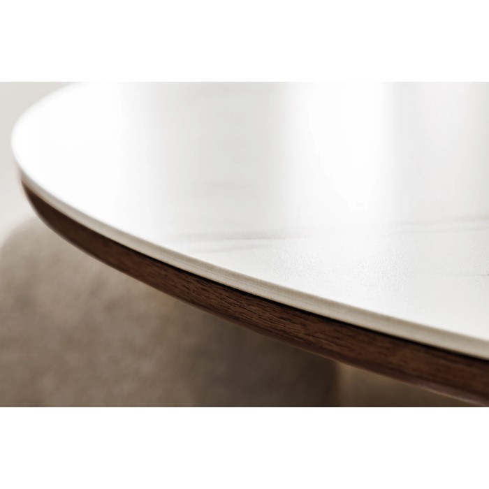 Eettafel LUMEA – Rond 120 cm – Tafelblad van keramiek met wit marmer effect – Massief houten poot – Hedendaagse stijl