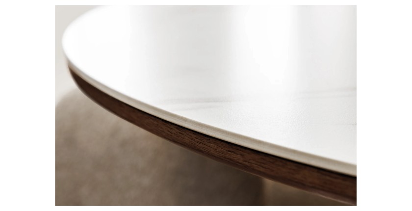 Zoom sur le bord de la table LUMEA ronde blanche et bois foncée