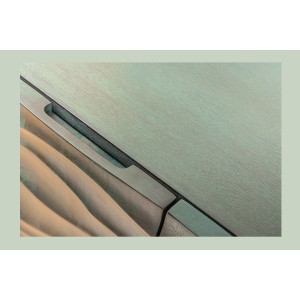 Buffet ONDARA 160 cm – Bois Massif Vert Sculpté – Pieds Dorés – Design Contemporain