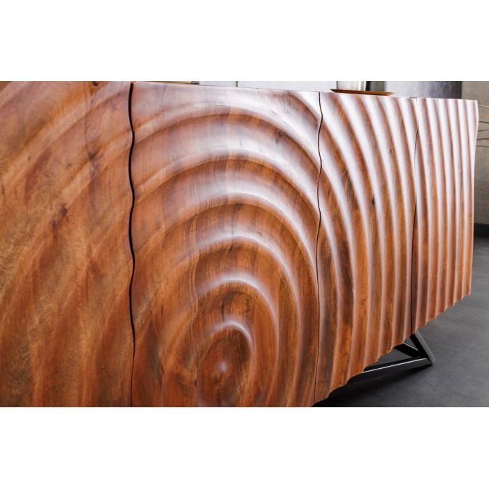 Buffet ONDARA 180 cm – Bois massif sculpté 3D et métal noir – 4 portes