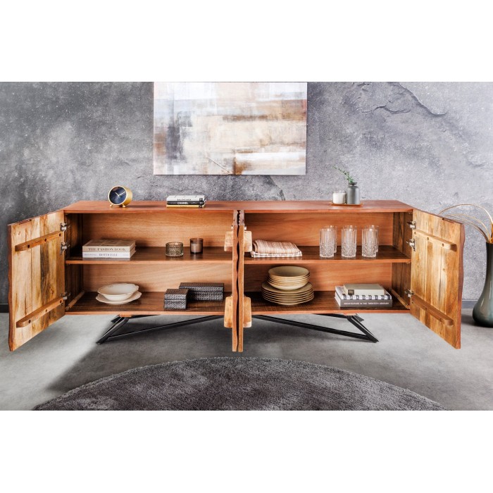 Buffet ONDARA 180 cm – Bois massif sculpté 3D et métal noir – 4 portes