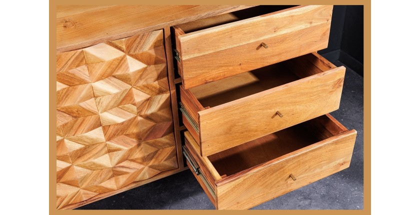 Buffet ARAVIS 145 cm – Bois massif acacia clair sculpté – 2 portes et 3 tiroirs