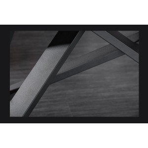 Zoom sur les pieds de la table LIXOR grise extensible