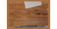 Zoom sur la texture du plateau de la table ARKAYA