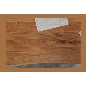 Zoom sur la texture du plateau de la table ARKAYA