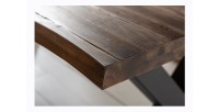 Zoom sur le coin de la table NALKO 200cm