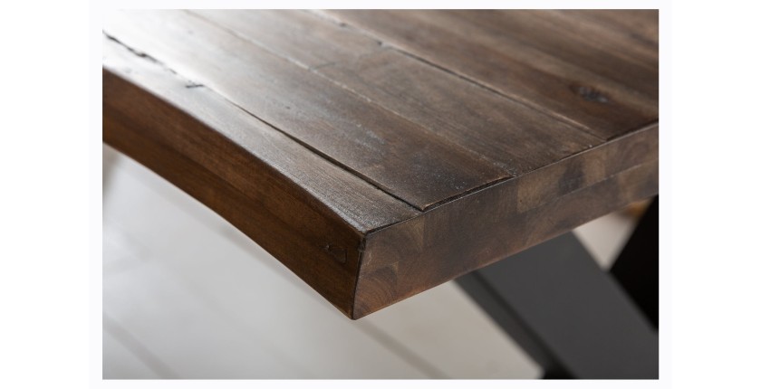 Zoom sur le coin de la table NALKO 200cm
