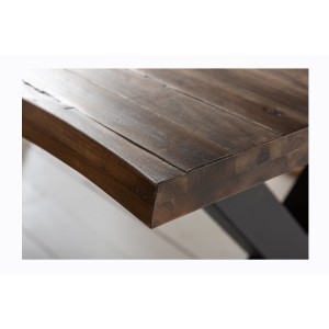 Zoom sur le coin de la table NALKO 200cm