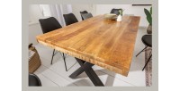 Table LODEN pieds en X 160cm vu d'un bout de table