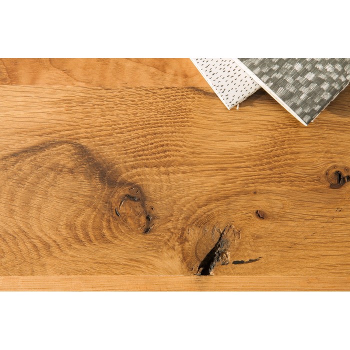 Zoom sur la texture du plateau de la table CHRIS 200cm