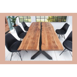 Table ORKAN 200cm vu d'un bout de la table