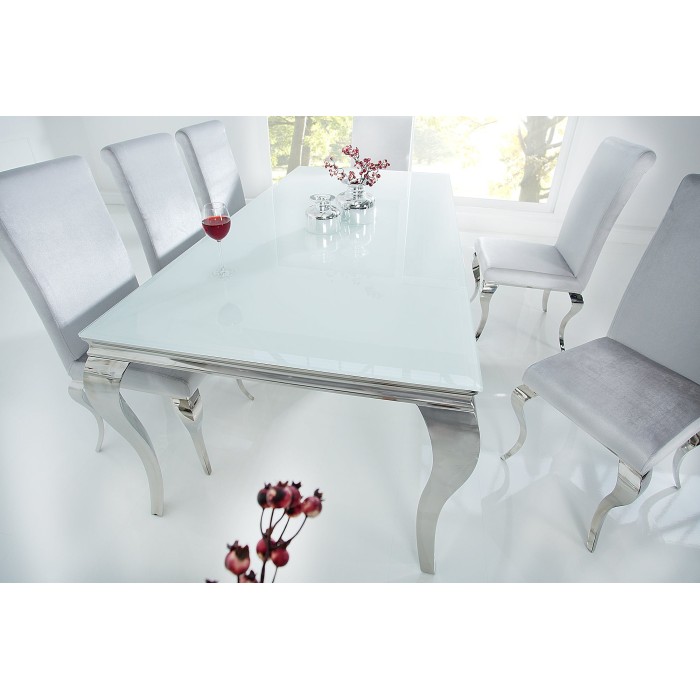 Table de salle à manger VELENA – Acier argenté et verre opale – 200 cm – Style baroque moderne