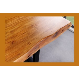 Zoom sur le bord du plateau de la table ARKAYA 200cm avec pieds en U