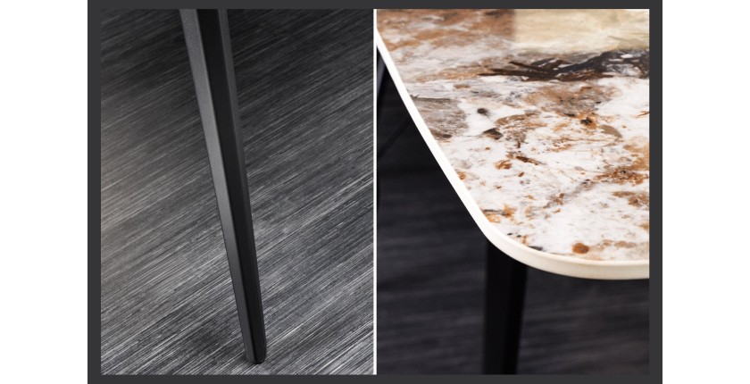 Zoom sur les détails de la table HEXA 180cm céramique aspect pierre