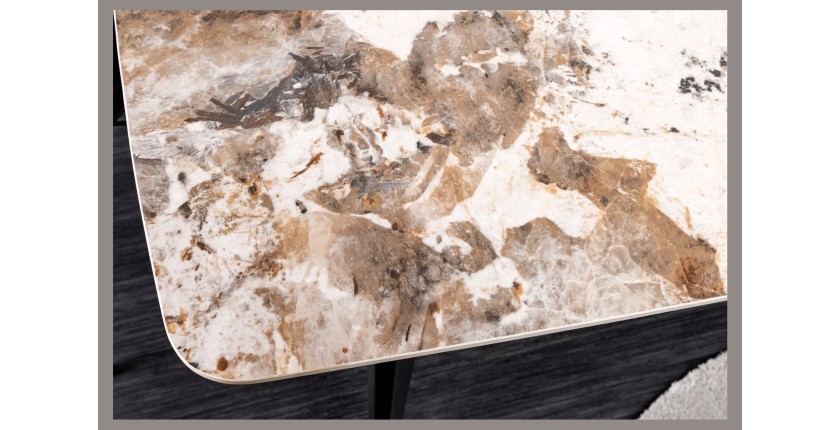 Zoom sur le coin de la table HEXA céramique effet pierre 160cm
