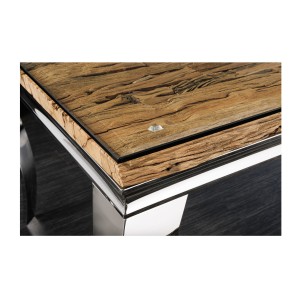 Zoom sur le coin de la table VELENA avec plateau bois et pieds argentés