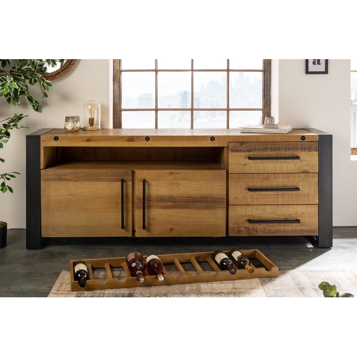 Buffet CAVARA 195 cm – Massives Kiefernholz in Vintage-Braun und schwarzes Metall – 2 Türen, 3 Schubladen und Flaschenregal