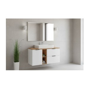 Ensemble de salle de bain NOXERA 140 cm – Meuble suspendu blanc alpin et chêne wotan avec plan vasque et étagères ouvertes