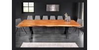Table ARKAYA bois d'acacia 300cm plateau 55mm vu de face