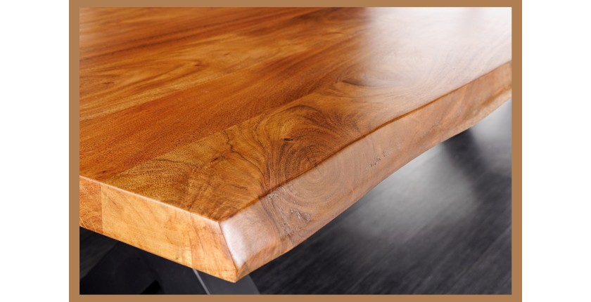 Zoom sur le coin de la table ARKAYA 300cm plateau 55mm