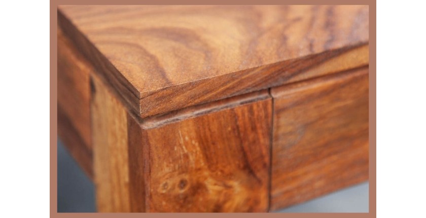 Zoom sur le coin de la table TAVINA 135cm