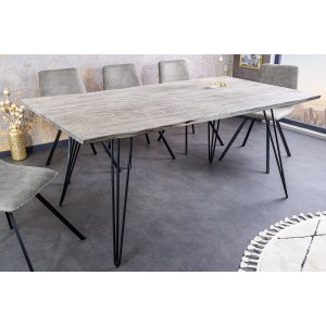 Table TALOA – Bois massif gris et métal noir – 140 cm – Style contemporain
