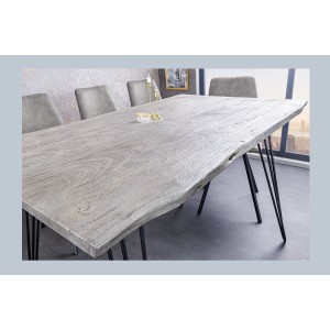 Table TALOA – Bois massif gris et métal noir – 140 cm – Style contemporain