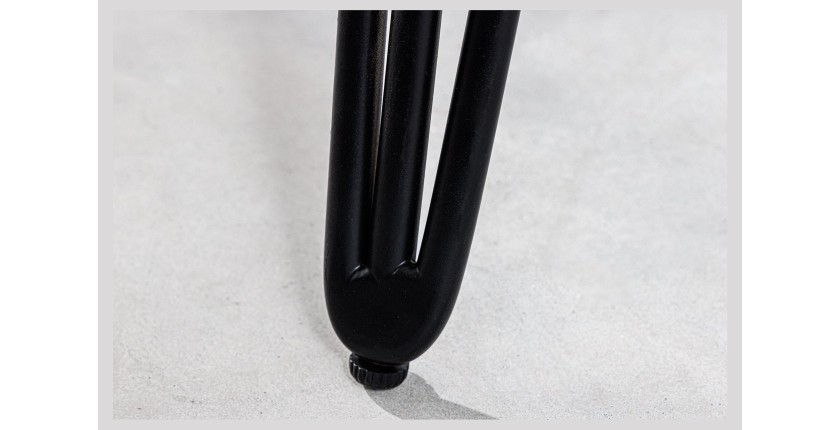 Zoom sur l'un des pieds de la table SILVA ronde grise 120cm
