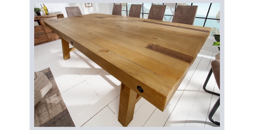 Table de salle à manger RANCHO – Bois de pin recyclé verni – 240 cm – Style rustique