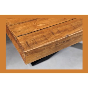 Table de salle à manger SOLARA – Bois de pin recyclé verni et métal noir – 240 cm – Style industriel