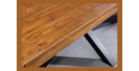 Table de salle à manger SOLARA – Bois de pin recyclé verni et métal noir – 240 cm – Style industriel