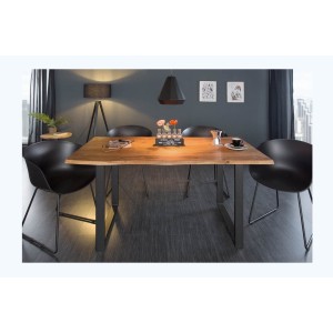 Table ARKAYA en bois d'acacia 160cm vu de face