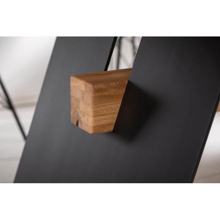 Zoom sur les détails des pieds de la table ZENTOR 200cm