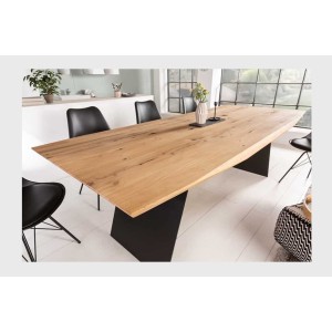 Table de salle à manger ZENTOR 240 cm – Plateau en chêne sauvage huilé et pieds métal noir – Esprit industriel élégant