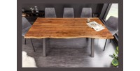Table ARKAYA 180cm en bois d'acacia avec pieds en X vu de face