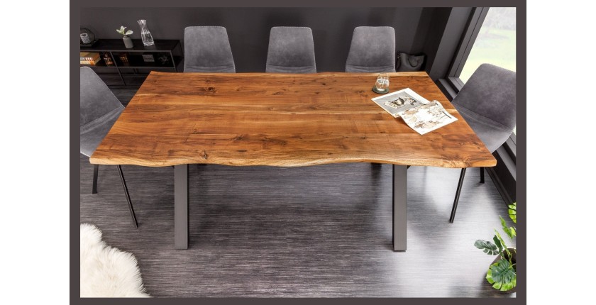 Table ARKAYA 180cm en bois d'acacia avec pieds en X vu de face