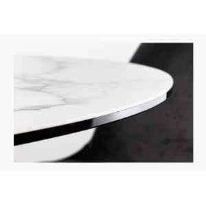 Zoom sur la tranche du plateau de la table BAUMA 120cm
