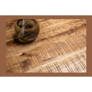 Zoom sur la texture du plateau de la table SOLARA en bois de manguier 160cm