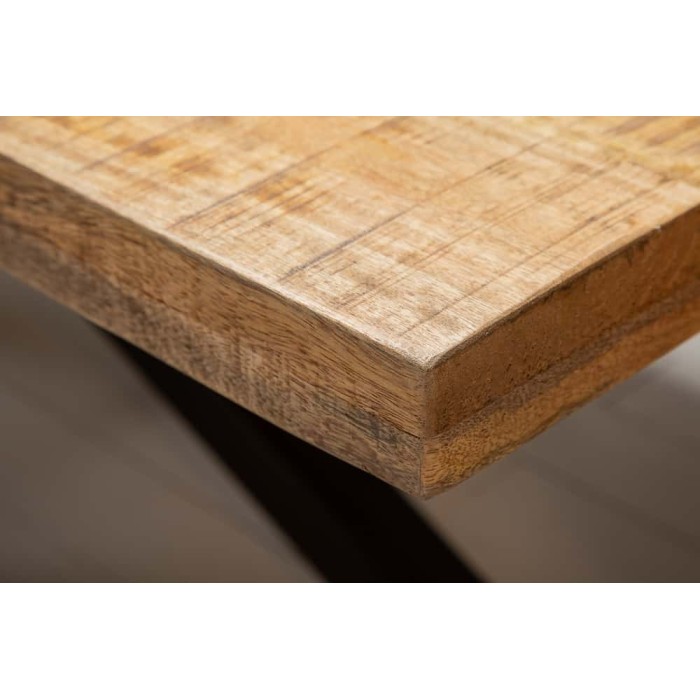 Table SOLARA 160 cm – Plateau en bois de manguier verni et structure en métal noir – Design industriel et charme unique