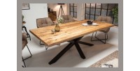 Table rectangulaire SOLARA en manguier 160cm mise en situation
