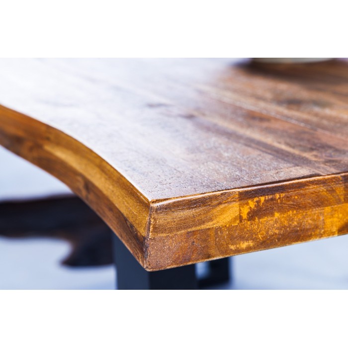 Table de salle à manger NALKO 160 cm – Plateau en bois d’acacia huilé et structure en métal noir – Style industriel et naturel