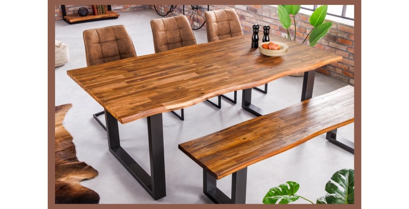 Table NALKO en bois d'acacia 200cm mise en situation