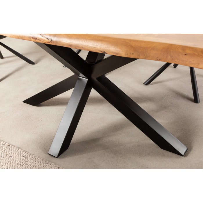 Zoom sur les pieds de la table ARKAYA en bois d'acacia 220cm