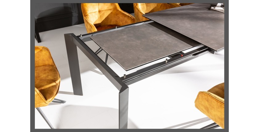 Zoom sur le système d'extension de la table FORZA noire