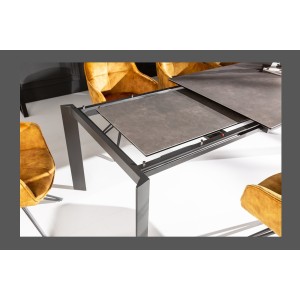 Zoom sur le système d'extension de la table FORZA noire