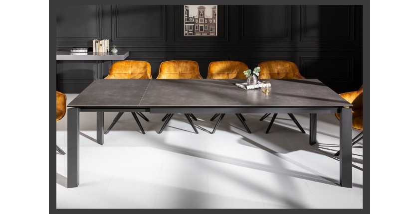 Table FORZA noire extensible jusqu'à 240cm vu de face